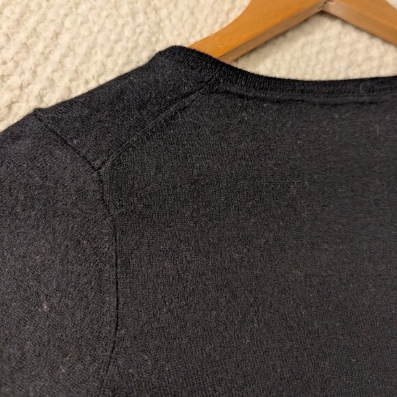 Pure Wool Black Sweater Contemporaine Exclusive Simons V-Neck Classic & Warm - Picture 9 of 11